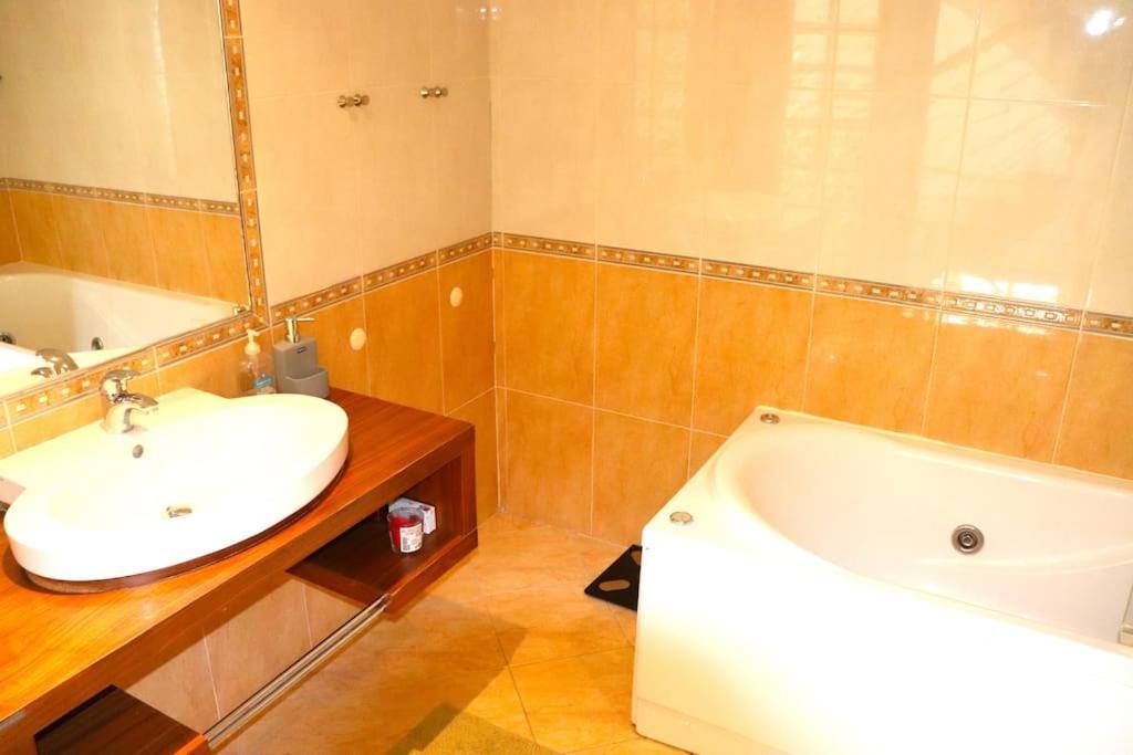 Sea Breeze House Ericeira - Ribeira Dilhas Beach Ngoại thất bức ảnh